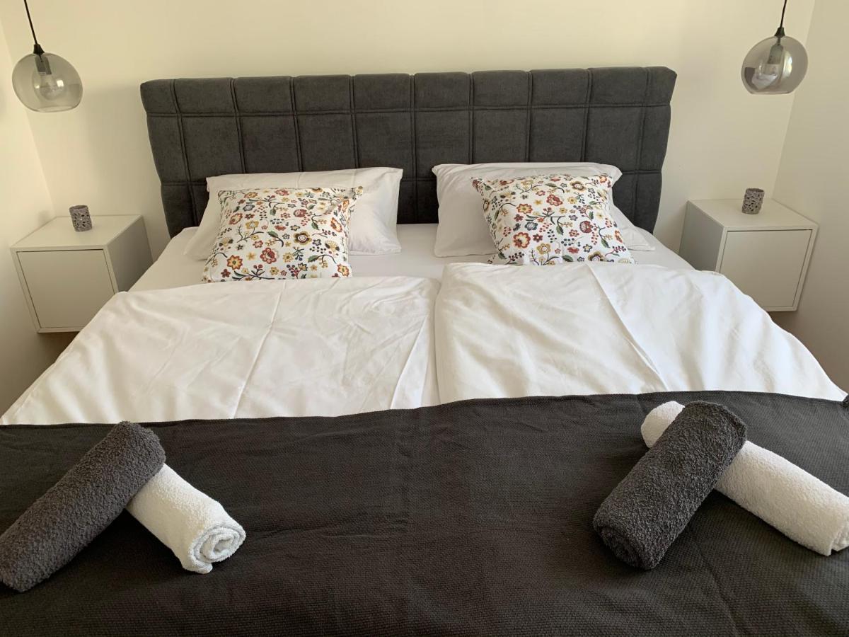 Apartments Luce Трогир Экстерьер фото