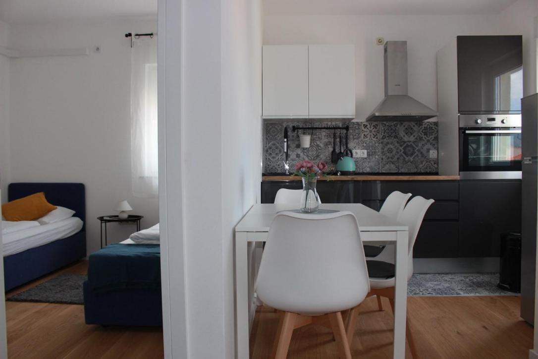 Apartments Luce Трогир Экстерьер фото