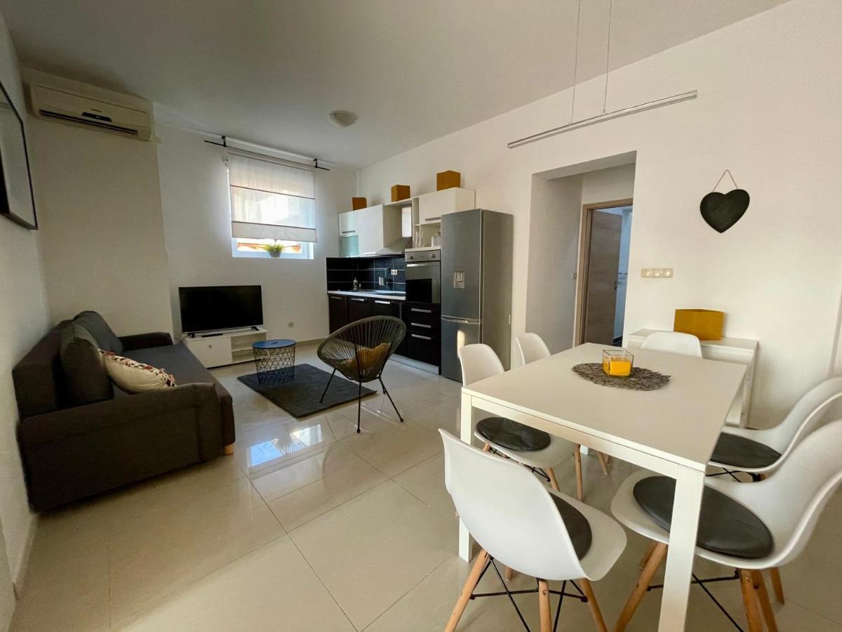Apartments Luce Трогир Экстерьер фото