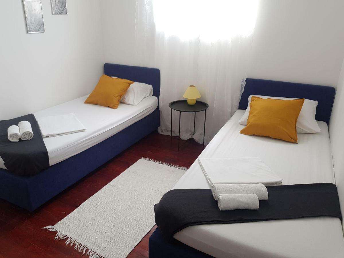 Apartments Luce Трогир Экстерьер фото